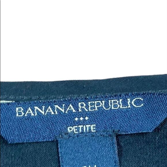 Banana Republic Black Short Sleeve Top With Front Ruffles, Size PM - Picture 4 of 7